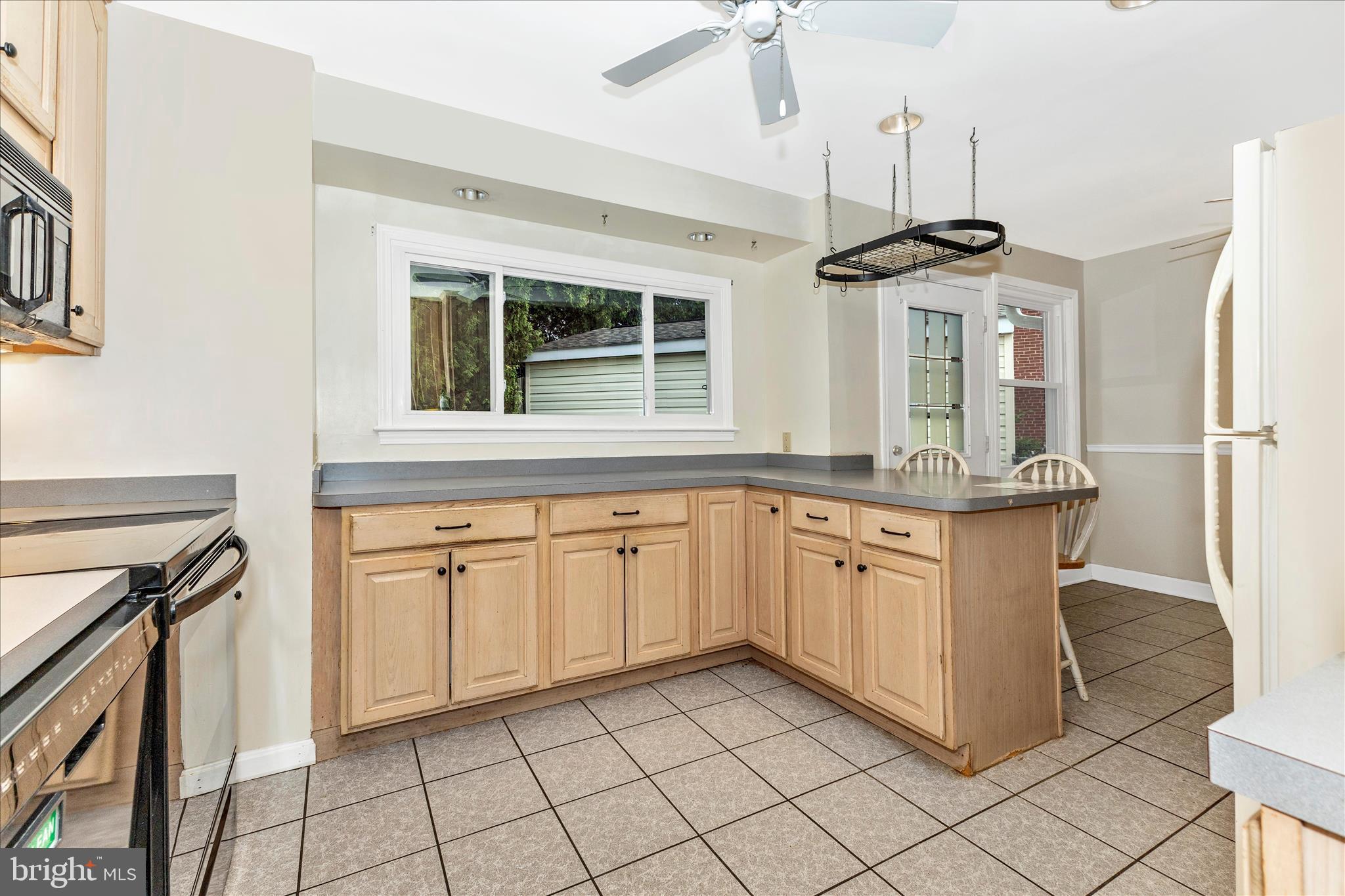 12929 Valleywood Drive Silver Spring, MD 20906 - Photo 17 of 54 Kitchen