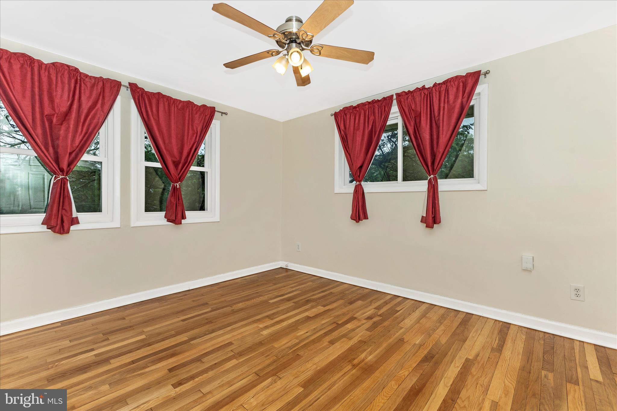 12929 Valleywood Drive Silver Spring, MD 20906 - Photo 27 of 54 Bedroom 2