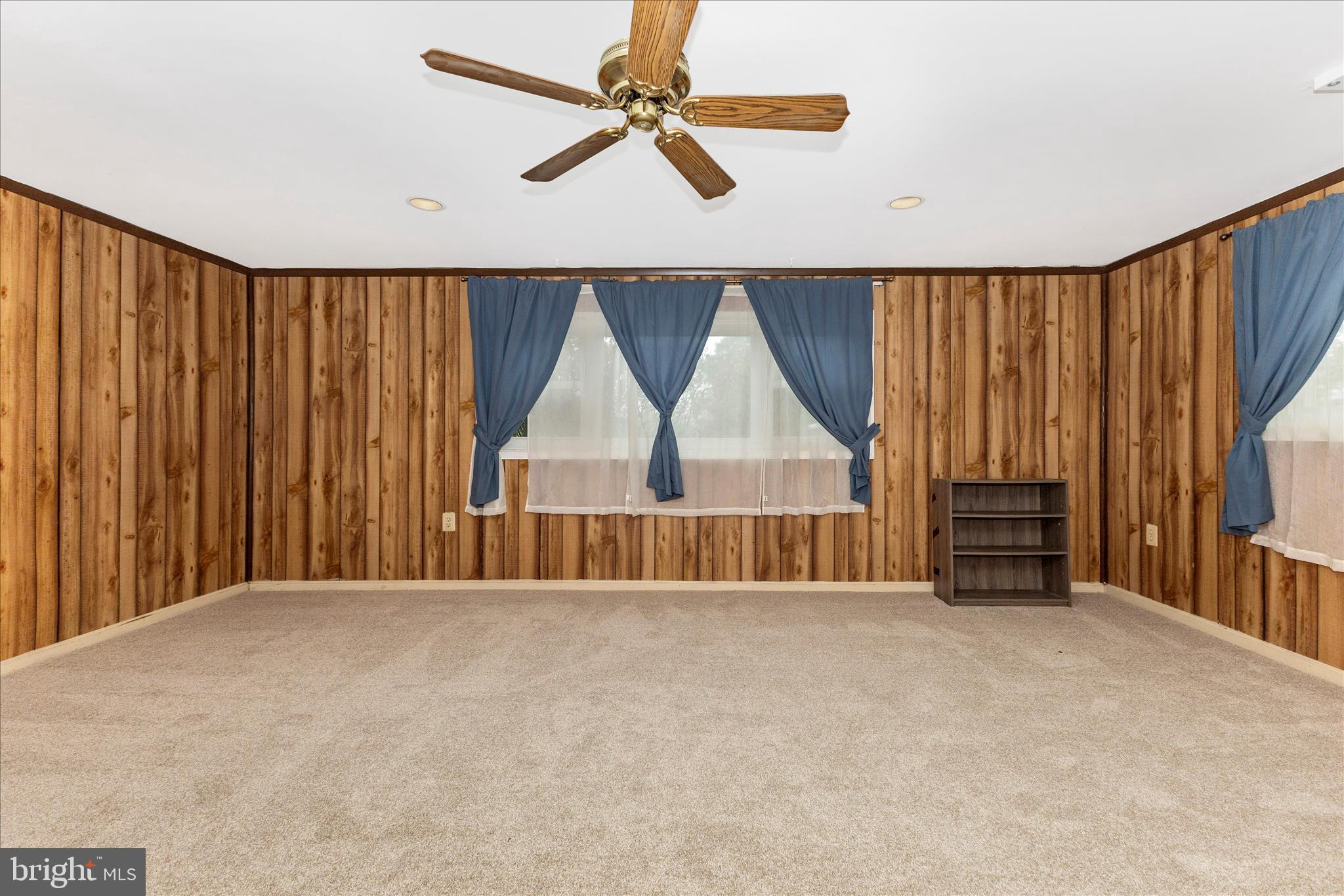 12929 Valleywood Drive Silver Spring, MD 20906 - Photo 34 of 54 Family Room