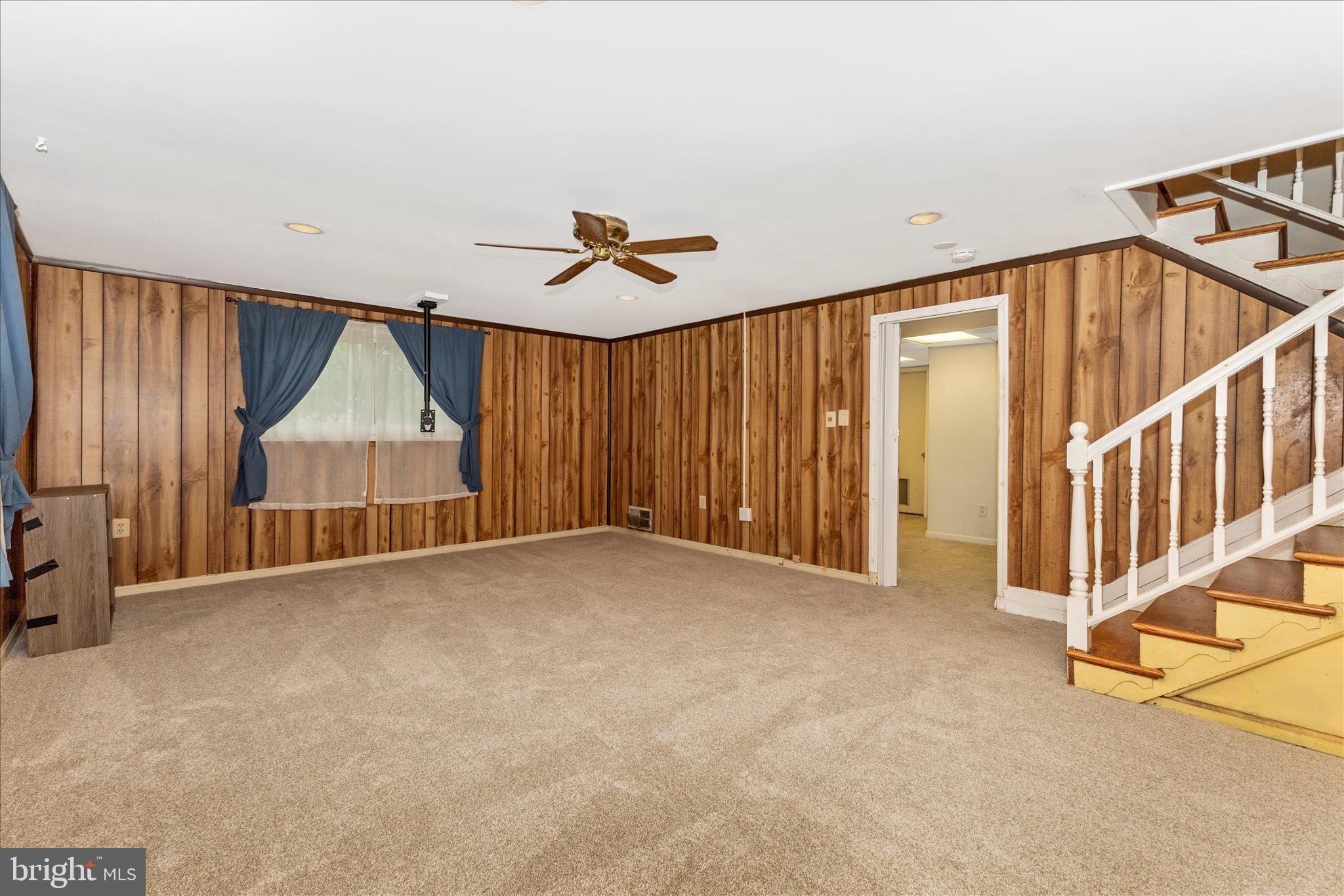 12929 Valleywood Drive Silver Spring, MD 20906 - Photo 35 of 54 Family Room