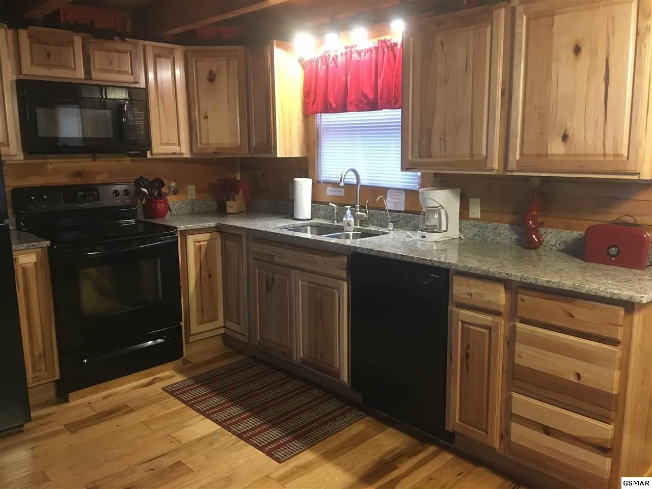 2092 Bluff Mountain Road Sevierville, TN 37876 - Photo 16 of 34