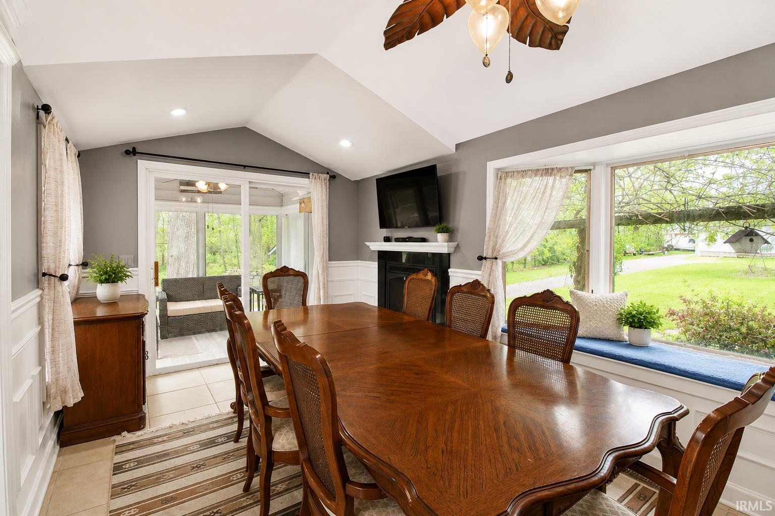 17905 Wappes Road Churubusco, IN 46723 - Photo 11 of 36 Gallery Image 11