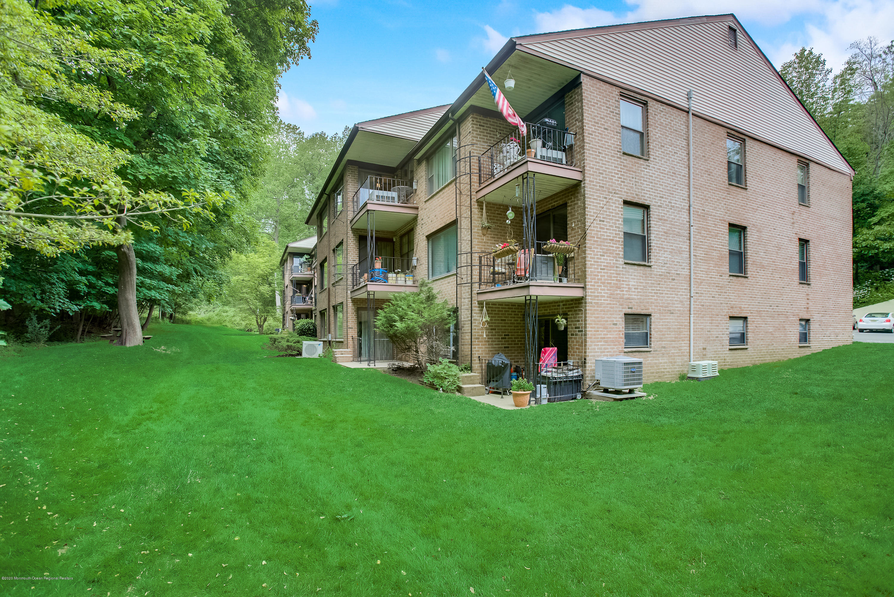 200 Portland Road, Unit E6 Highlands, NJ 07732 - Photo 20 of 30 a view of a house with backyard