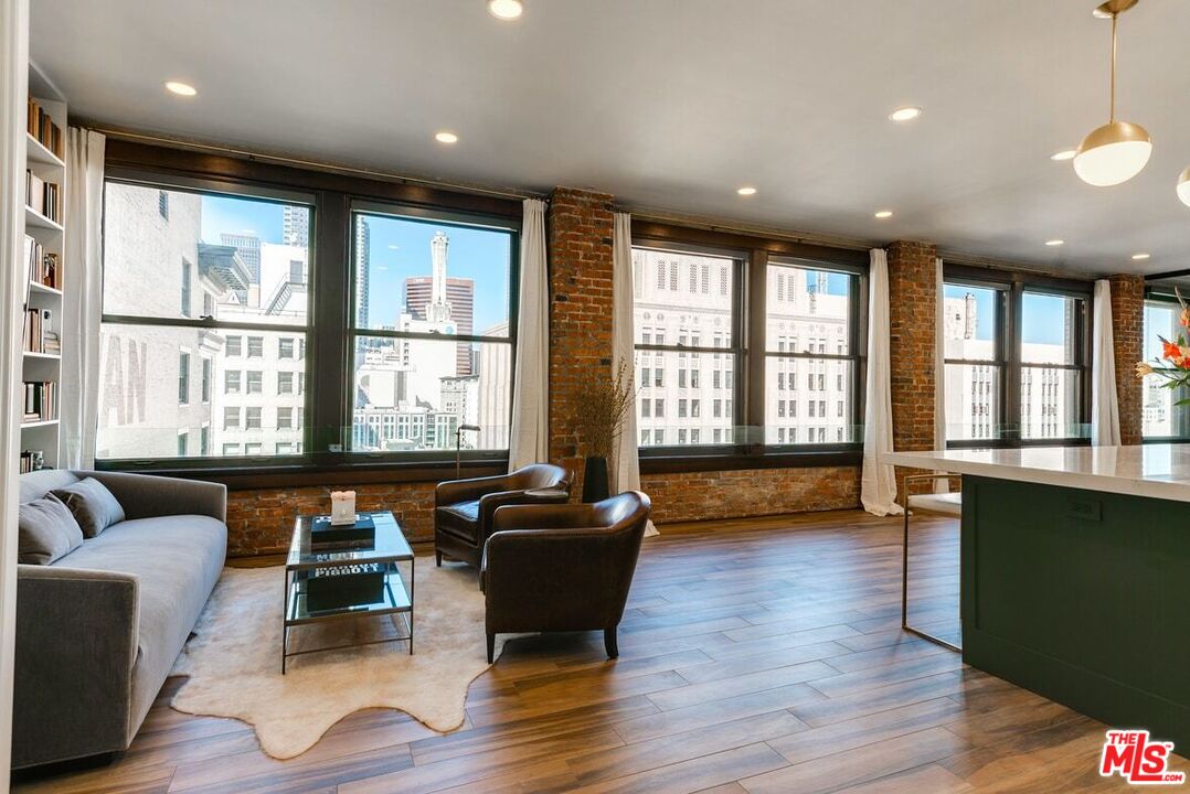 460 South Spring Street, Unit 1105 Los Angeles, CA 90013 - Photo 1 of 44 Gallery Image 1