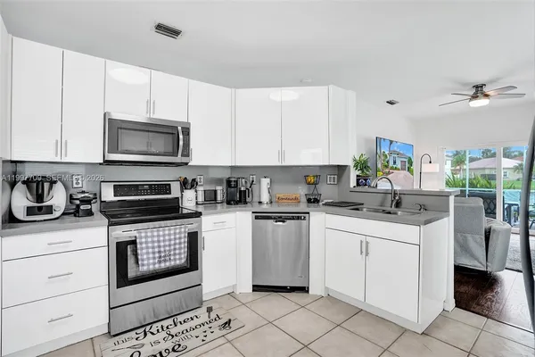 $4,000 | 4102 Sapphire Terrace, Weston, FL 33331