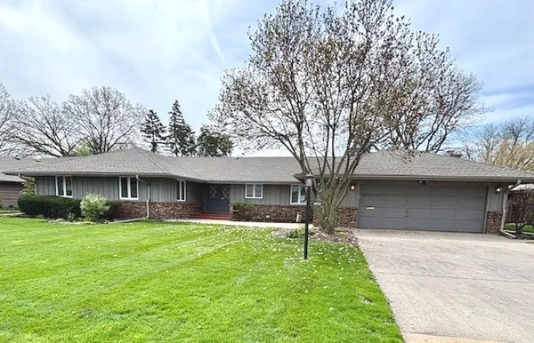 $419,900 | 1850 Kensington Place, Aurora, IL 60506