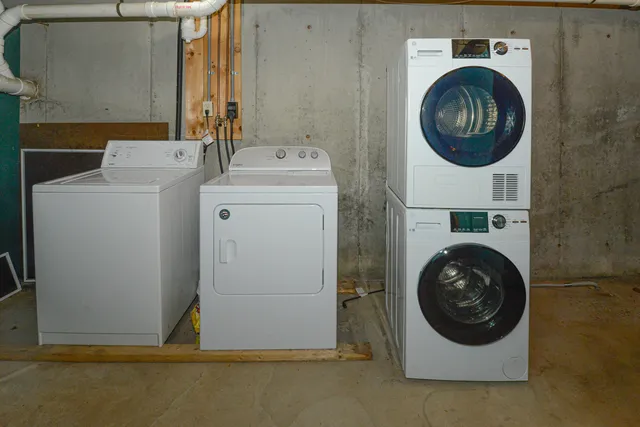 $449,000 | 82 Pleasant Point Road, Lovell, ME 04051