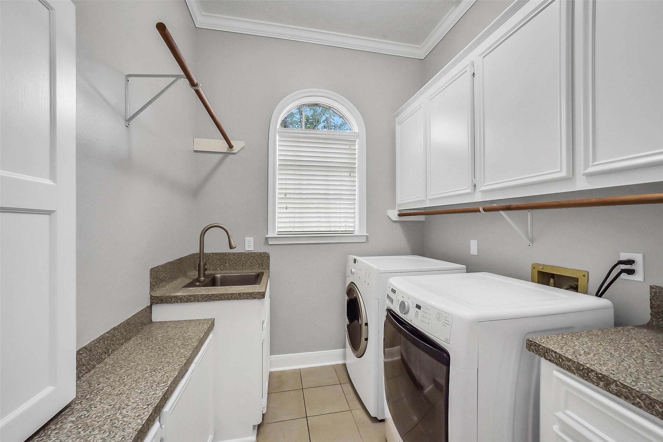 1260 Fries Road Houston, TX 77055 - Photo 34 of 42 Utility Room just off Ktichen