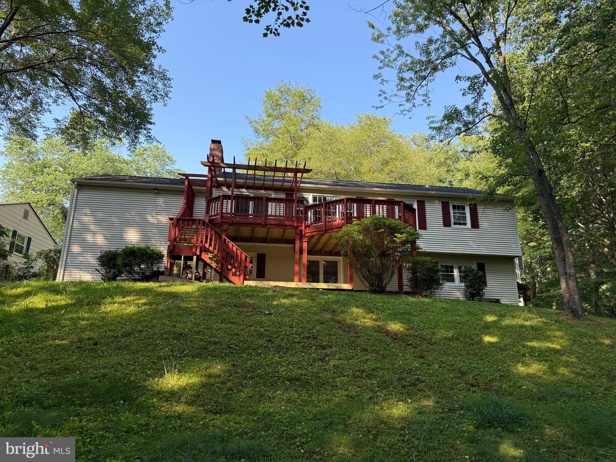 7937 St George Court Springfield, VA 22153 - Photo 4 of 47