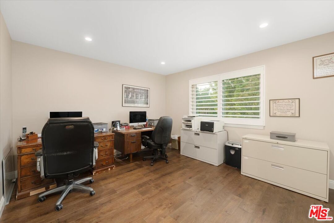 18409 Hampton Court Porter Ranch, CA 91326 - Photo 38 of 52