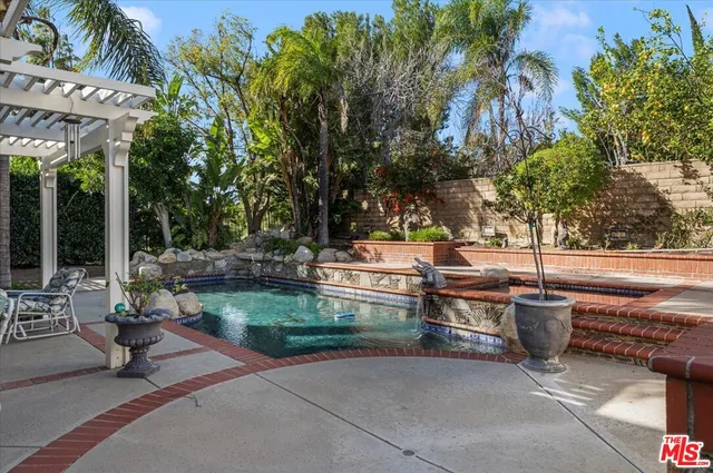 $1,678,000 | 18409 Hampton Court, Porter Ranch, CA 91326