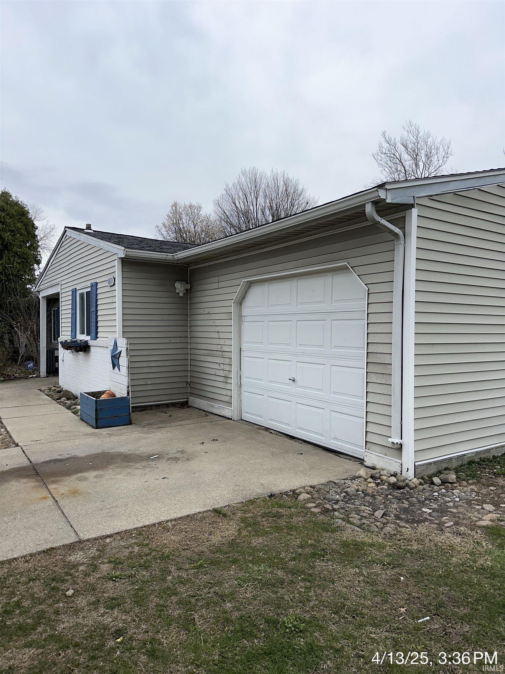 1511 Forbes Avenue Peru, IN 46970 - Photo 2 of 22