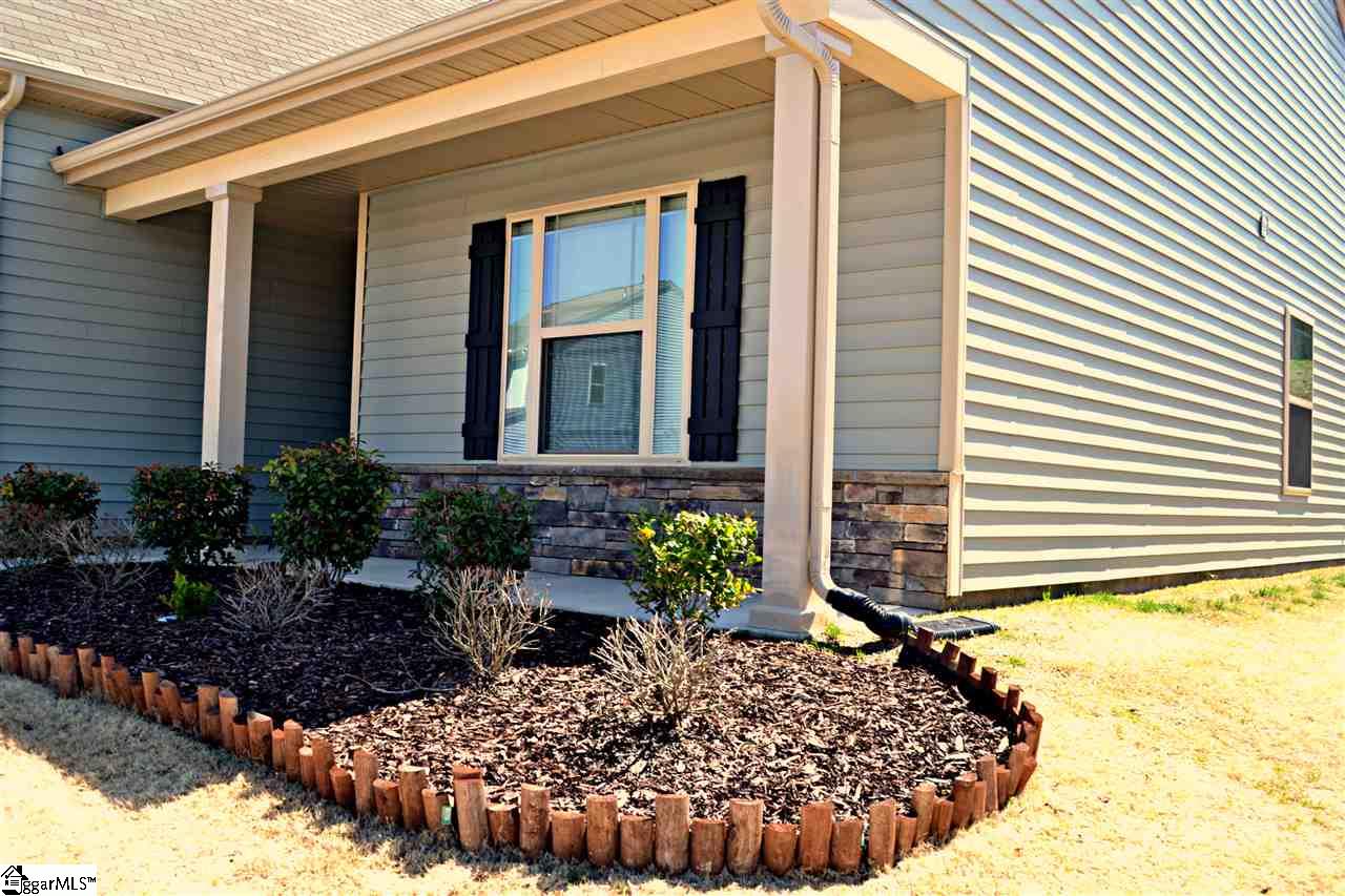 459 Riverdale Road Simpsonville, SC 29680 - Photo 3 of 36 Gallery Image 3