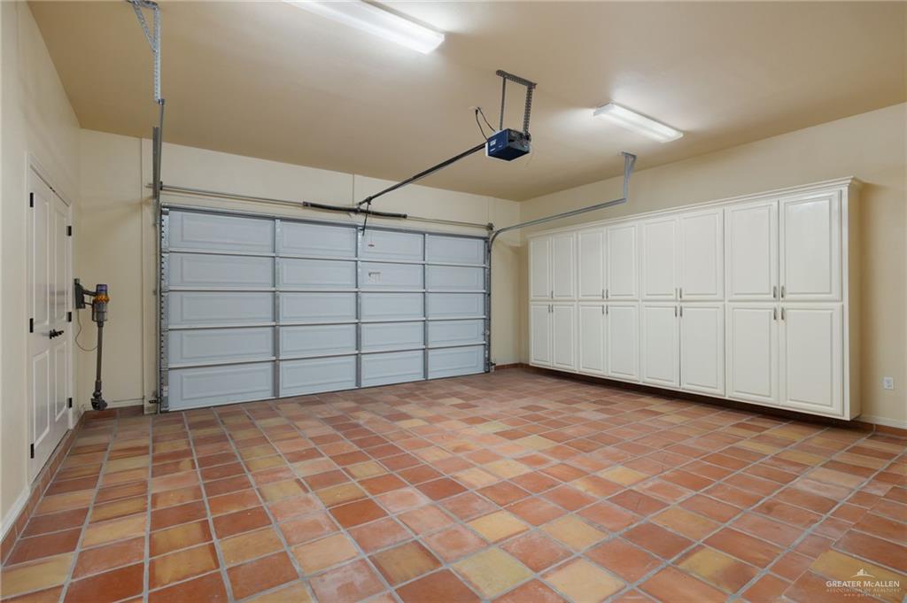 605 Ithaca Avenue McAllen, TX 78501 - Photo 16 of 23 a view of a garage