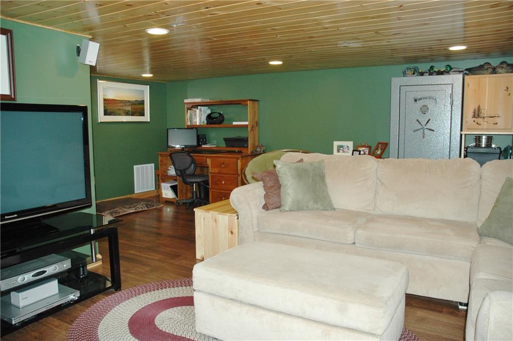 208 Togus Road Chelsea, ME 04330 - Photo 8 of 23 LIVING ROOM