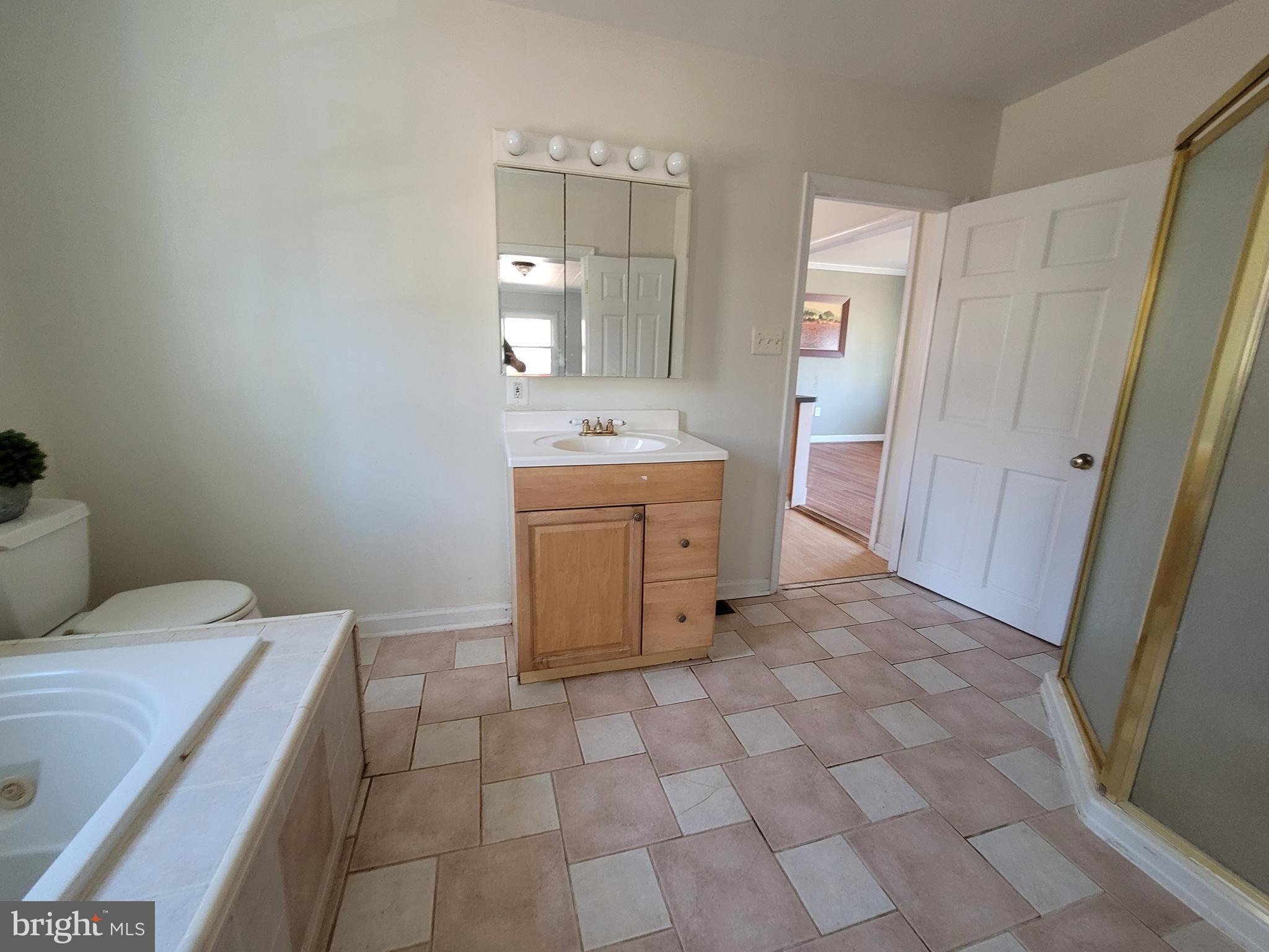 25131 Old Hundred Road Dickerson, MD 20842 - Photo 12 of 22 Gallery Image 12