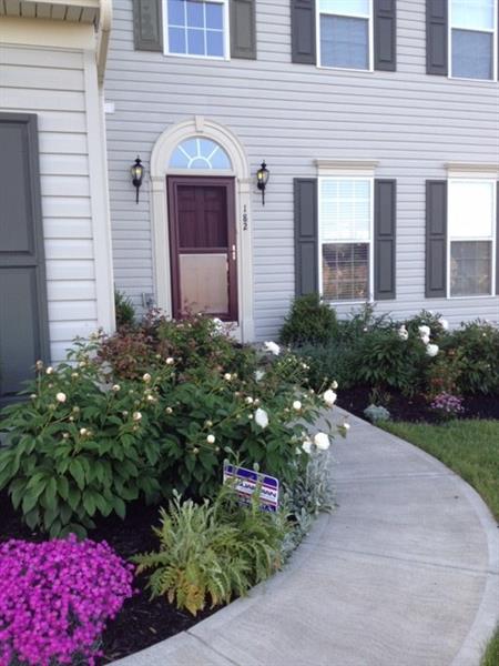 226 Cobblestone Drive Pittsburgh, PA 15237 - Photo 2 of 25 Lush landscaping