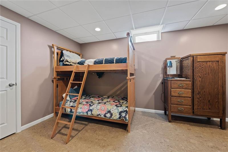 226 Cobblestone Drive Pittsburgh, PA 15237 - Photo 21 of 25 Additional room on lower level could be office