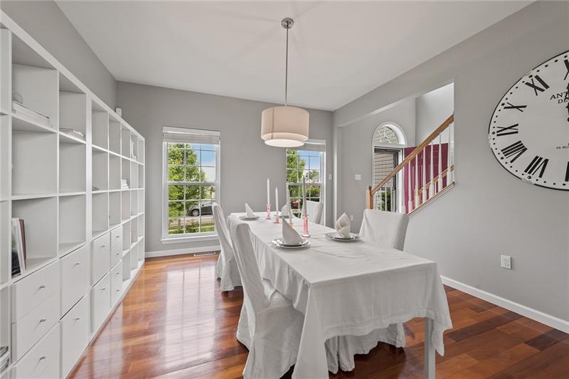 226 Cobblestone Drive Pittsburgh, PA 15237 - Photo 4 of 25 Dining room