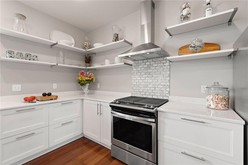 226 Cobblestone Drive Pittsburgh, PA 15237 - Photo 7 of 25 Kitchen