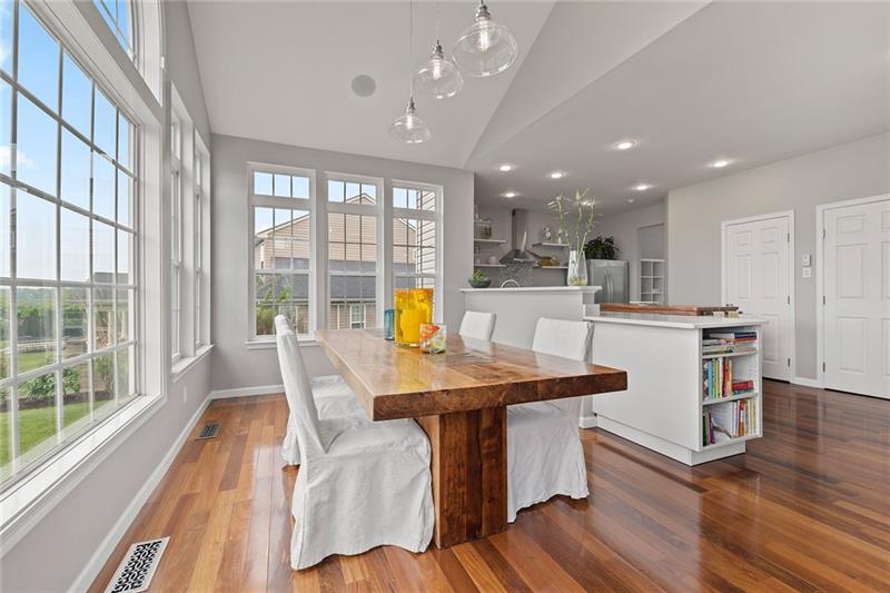 226 Cobblestone Drive Pittsburgh, PA 15237 - Photo 10 of 25 Breakfast room
