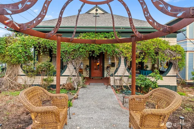 a view of outdoor space yard and patio