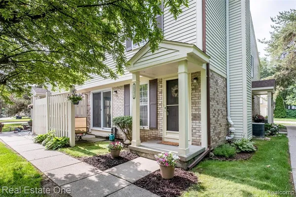 $215,000 | 2057 Hidden Meadows Drive, Unit C, Walled Lake, MI 48390