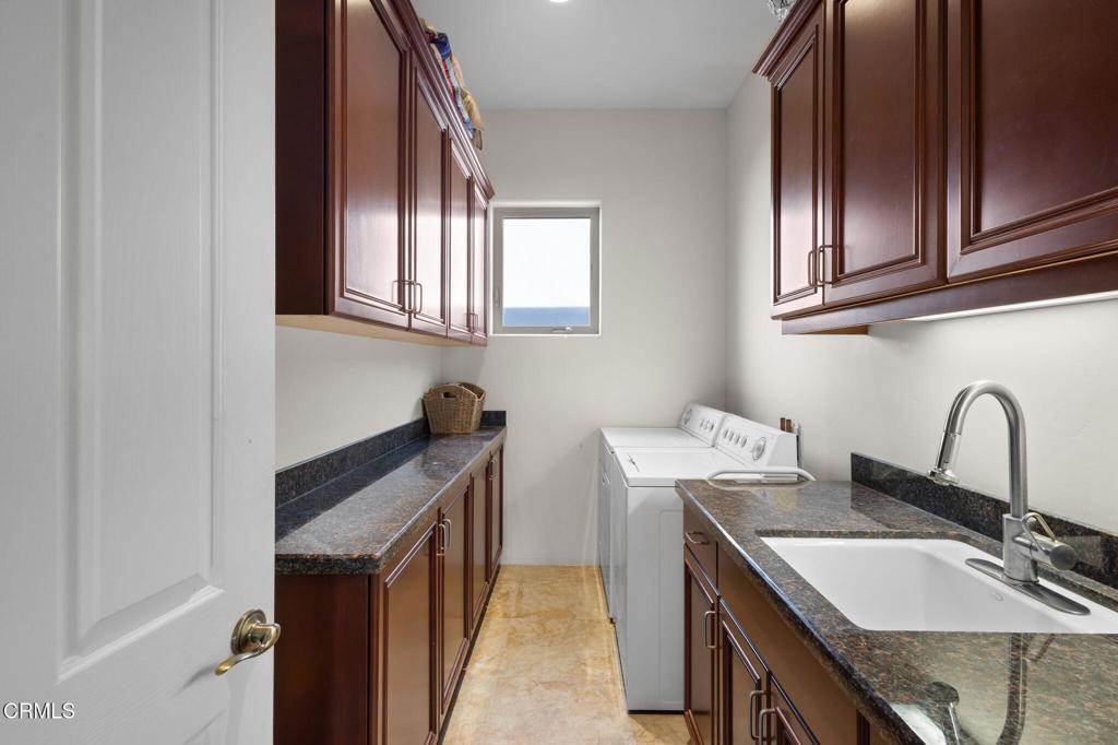 5160 Neptune Square Oxnard, CA 93035 - Photo 45 of 74
