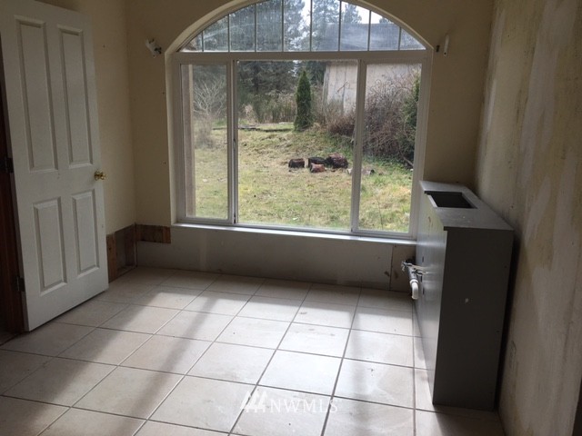 1177 Northeast Paulson Road Poulsbo, WA 98370 - Photo 4 of 13 Gallery Image 4
