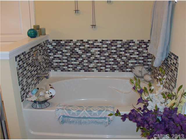 2038 Lometa Road York, SC 29745 - Photo 8 of 16 Gallery Image 8