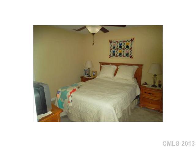 2038 Lometa Road York, SC 29745 - Photo 10 of 16 Gallery Image 10