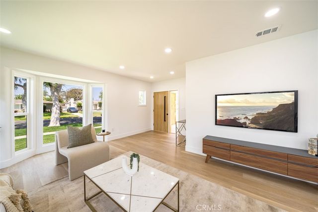 $1,465,000 | 3434 South Redondo Boulevard, Los Angeles, CA 90016