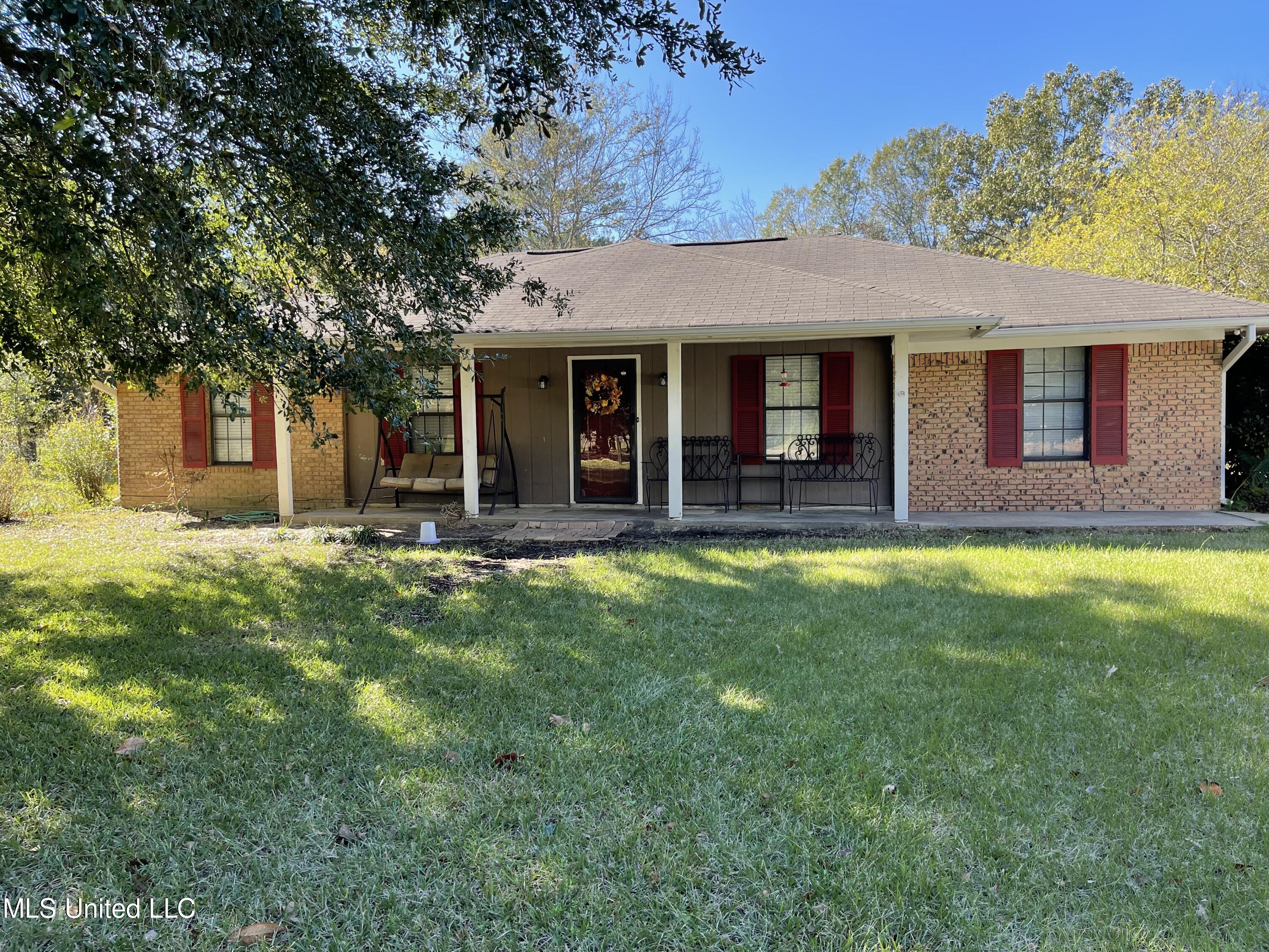 301 Lake Heather Road Brandon, MS 39047 - Photo 1 of 17 Front