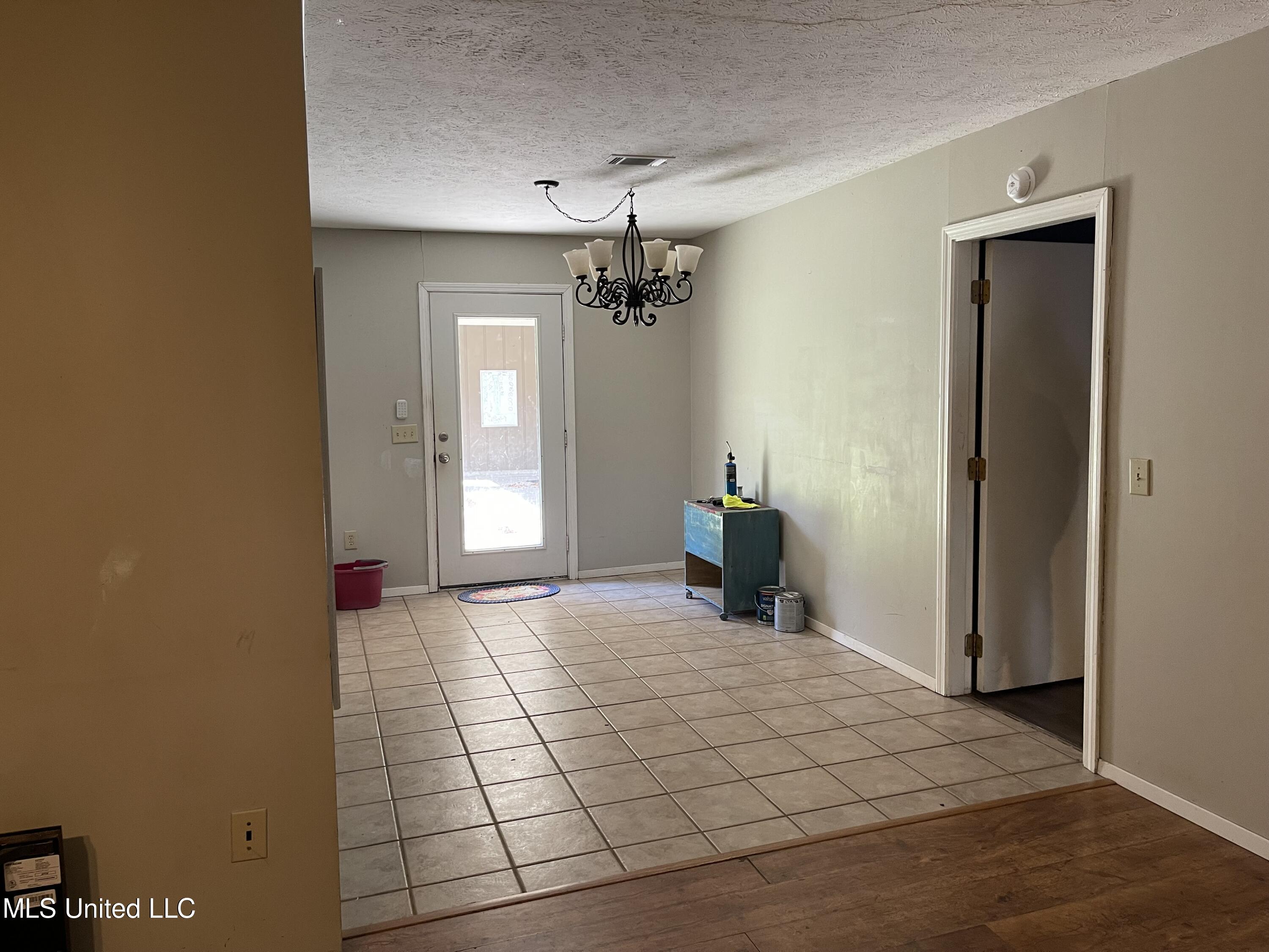 301 Lake Heather Road Brandon, MS 39047 - Photo 6 of 17 Breakfast Nook