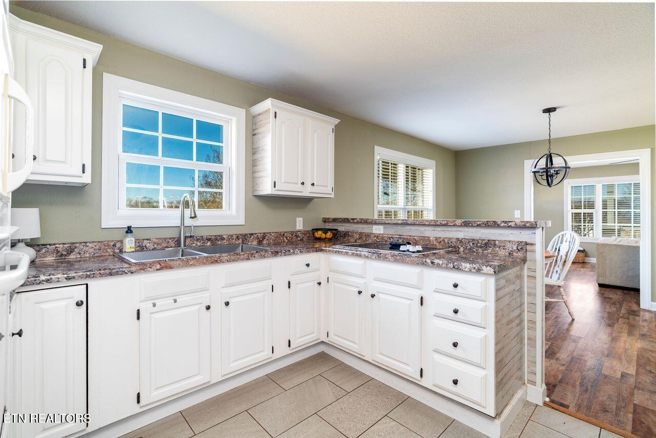 404 Locust Street Morristown, TN 37813 - Photo 8 of 16 9