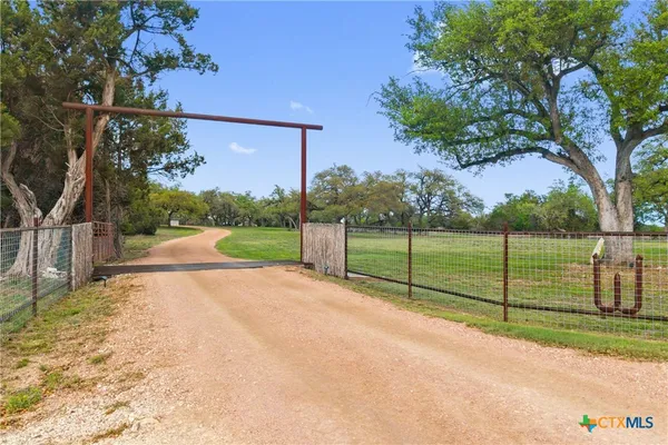 $1,250,000 | 7503 Highway 290, Johnson City, TX 78636
