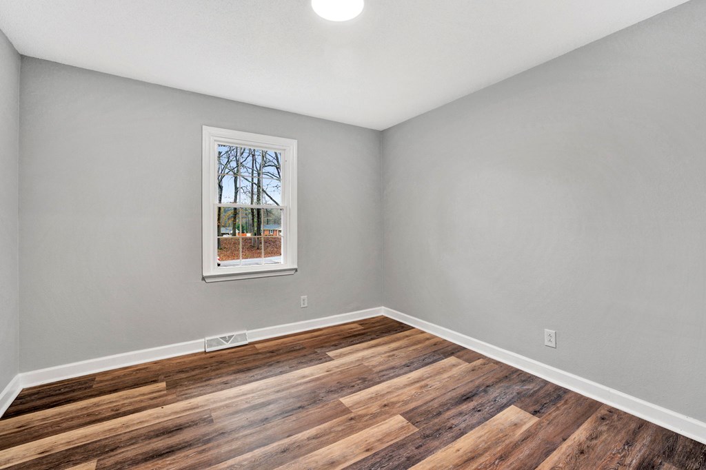 101 Valley Road Greenwood, SC 29646 - Photo 23 of 38 Gallery Image 23