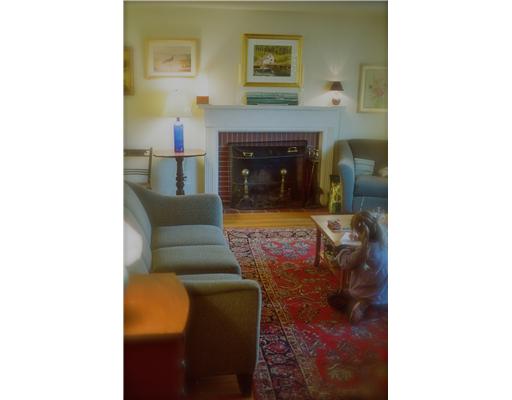 23 Beech Tree Road East Providence, RI 02916 - Photo 12 of 19 Living Room.