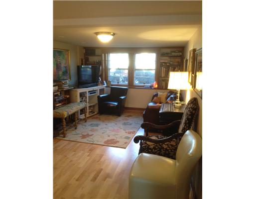 23 Beech Tree Road East Providence, RI 02916 - Photo 14 of 19 Den/Family/Great Room.