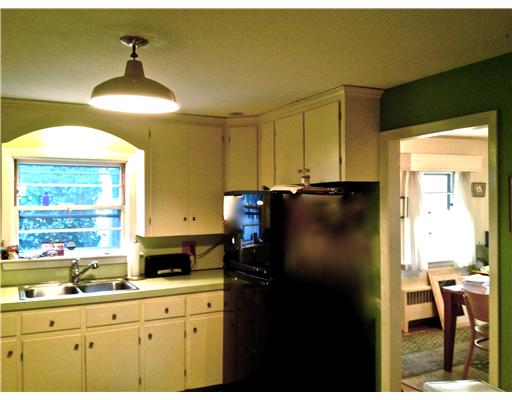 23 Beech Tree Road East Providence, RI 02916 - Photo 17 of 19 Kitchen.