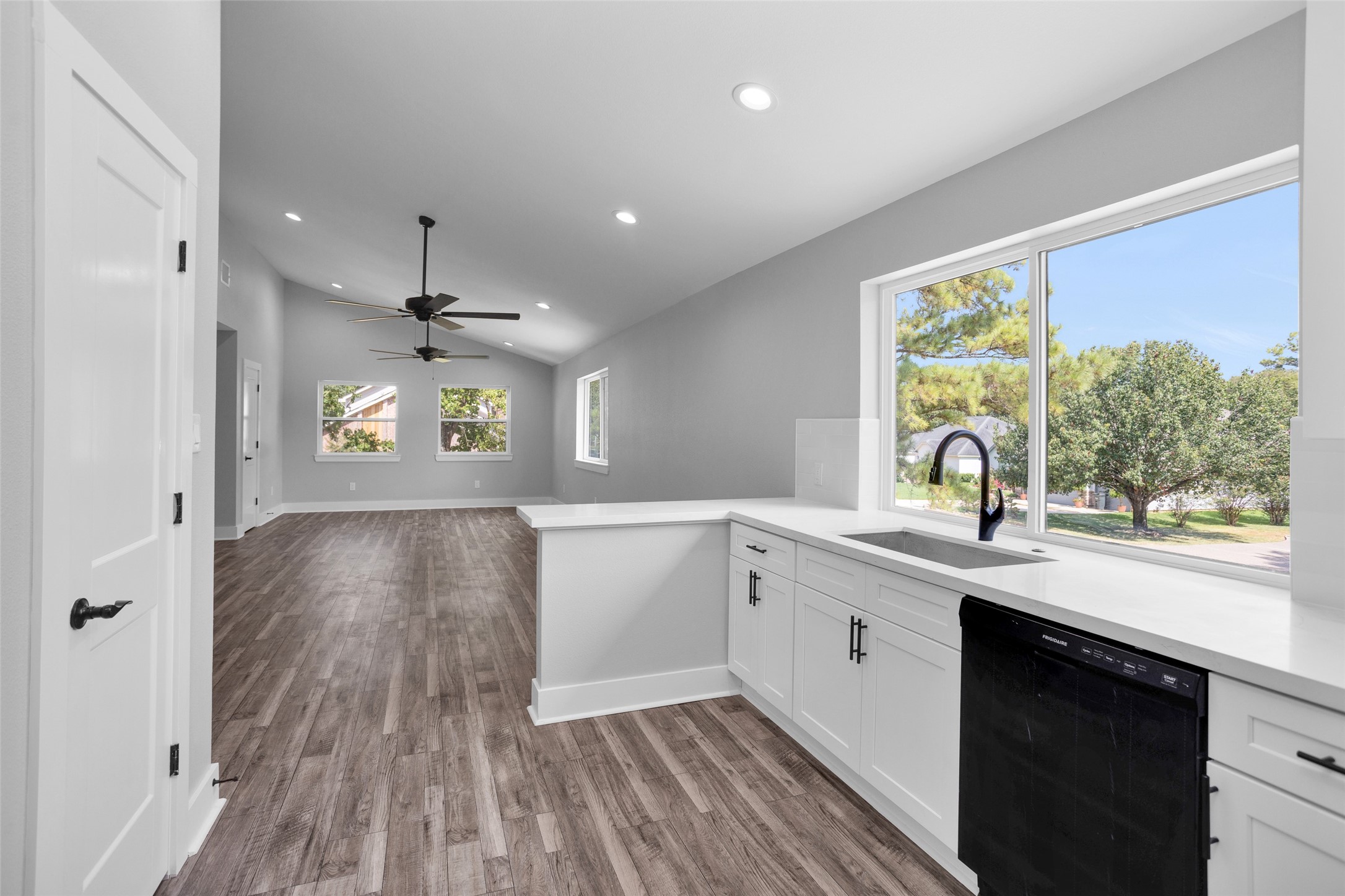101 April Point Place Conroe, TX 77356 - Photo 23 of 50