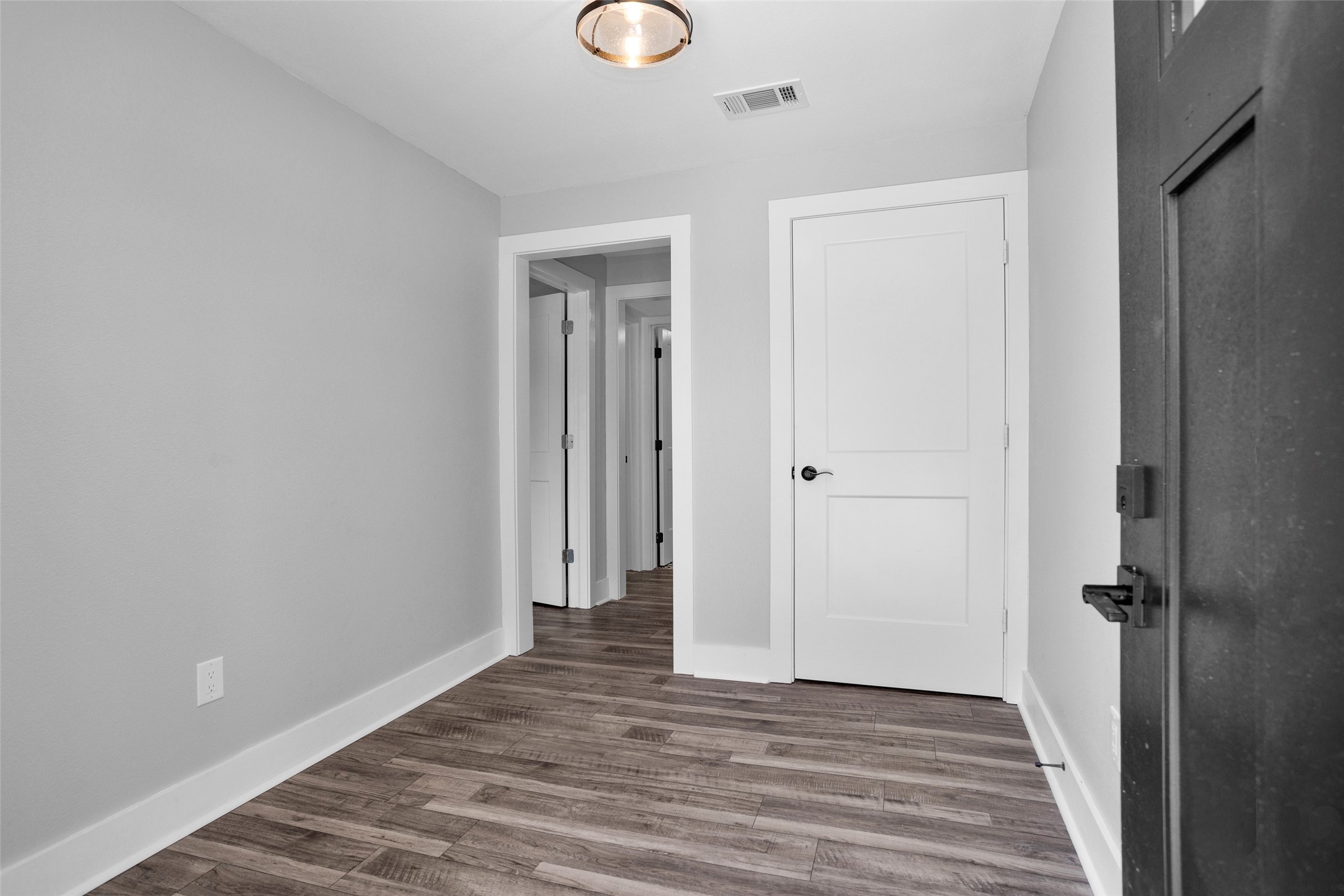 101 April Point Place Conroe, TX 77356 - Photo 3 of 50