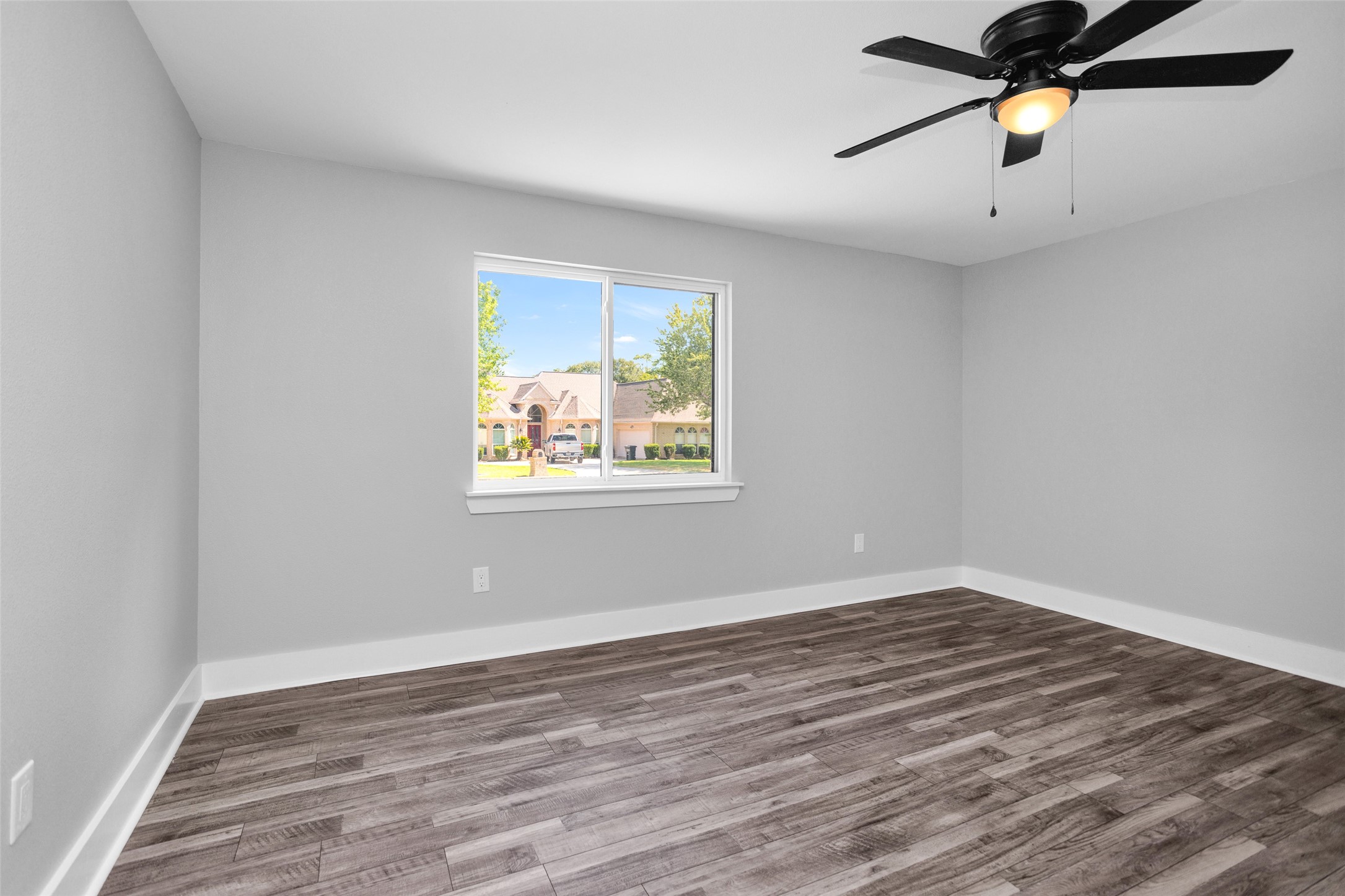 101 April Point Place Conroe, TX 77356 - Photo 5 of 50