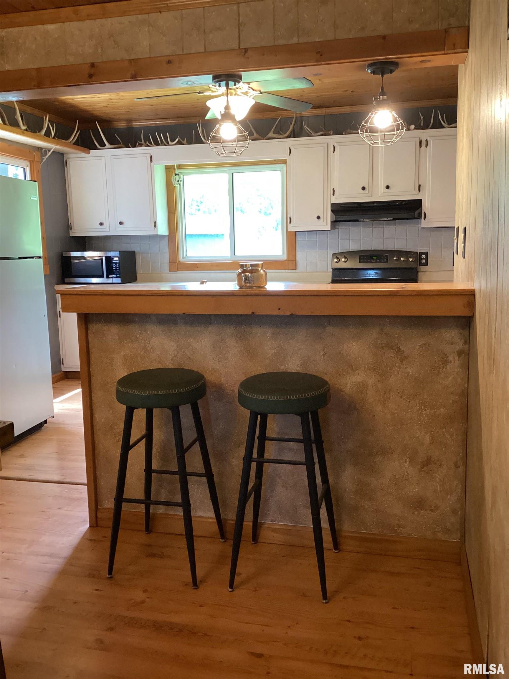 25382 Wolf Road Canton, IL 61520 - Photo 29 of 55