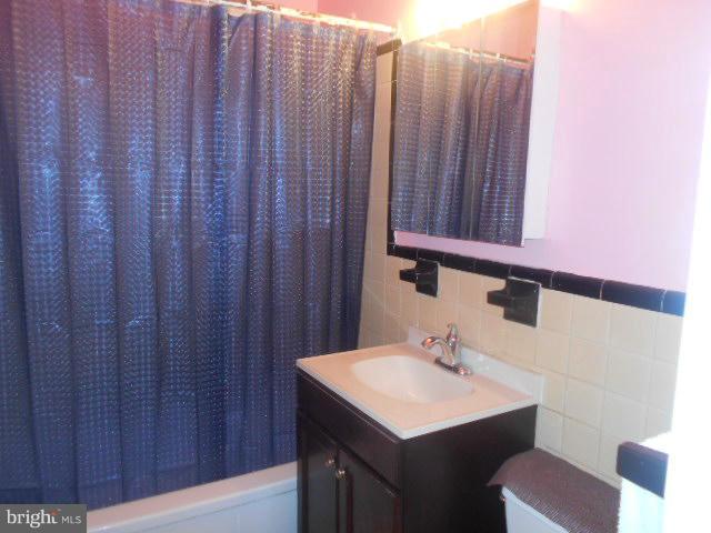 510 Ridge Road Southeast, Unit 204 Washington, DC 20019 - Photo 14 of 15 Bath