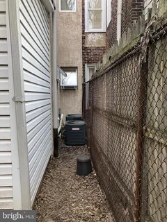 $310,000 | 2516 South 6th Street, Philadelphia, PA 19148