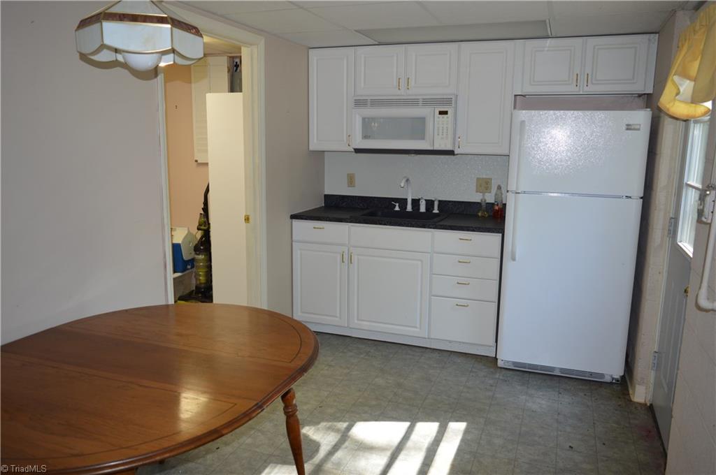 233 Madison Beach Road Madison, NC 27025 - Photo 22 of 30