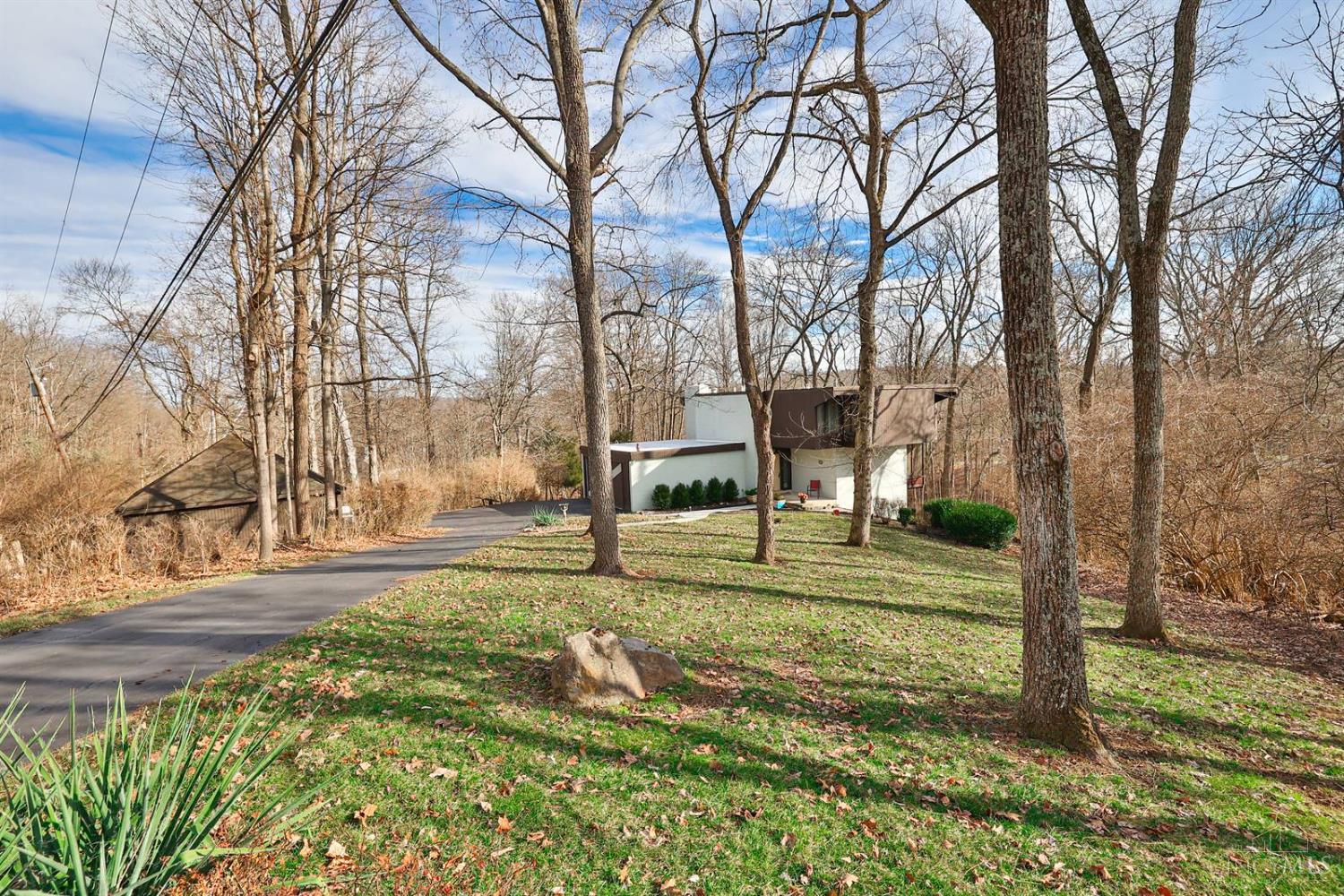 8288 Bridle Road Cincinnati, OH 45244 - Photo 51 of 60 Gallery Image 51