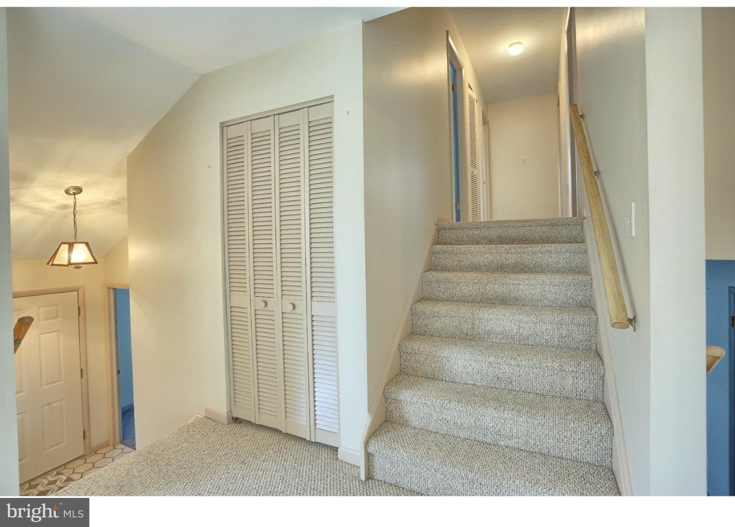 1109 Rhodora Avenue Reading, PA 19605 - Photo 20 of 25 Hallway
