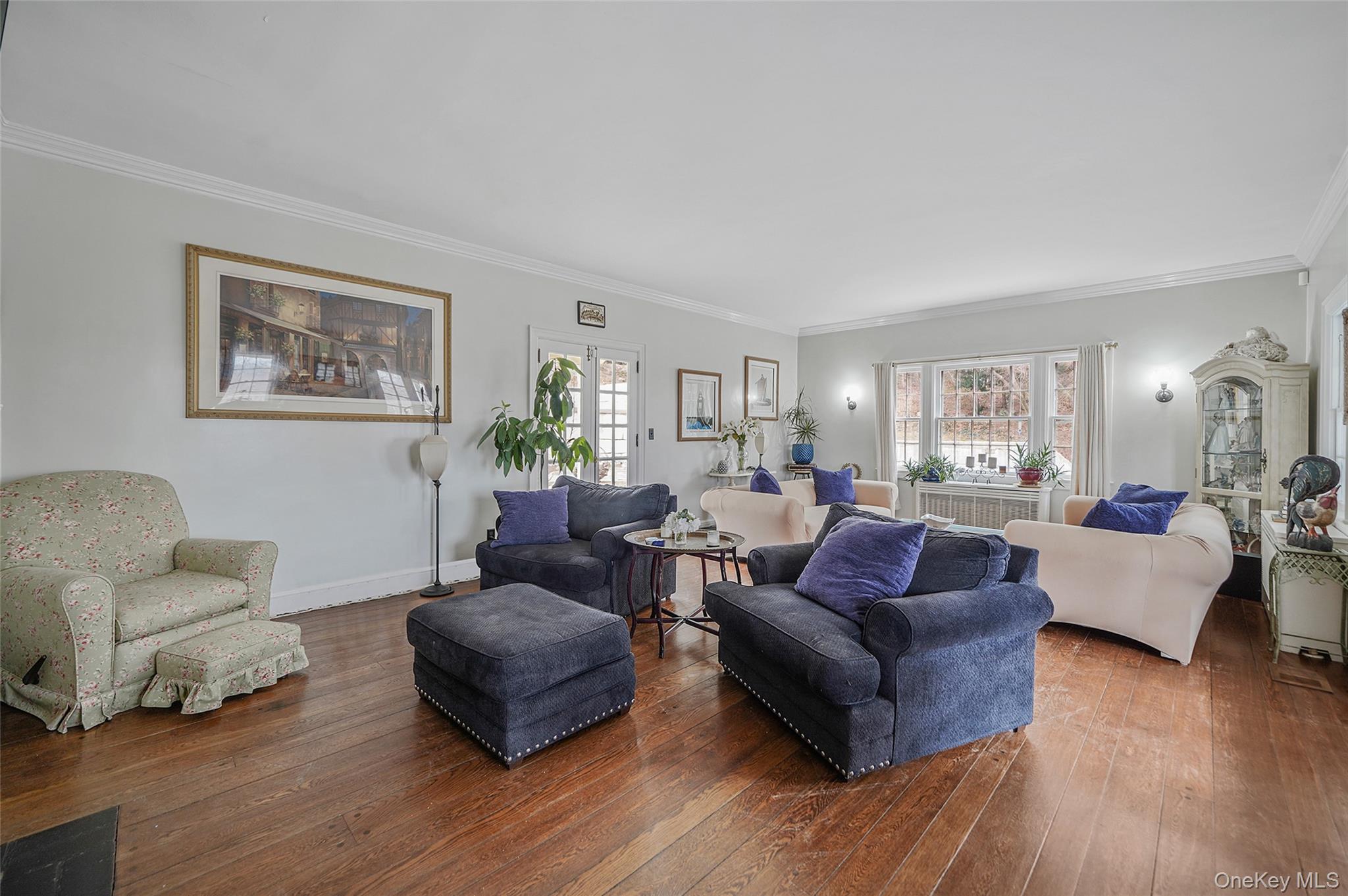 195 Cedar Swamp Road Glen Head, NY 11545 - Photo 11 of 50